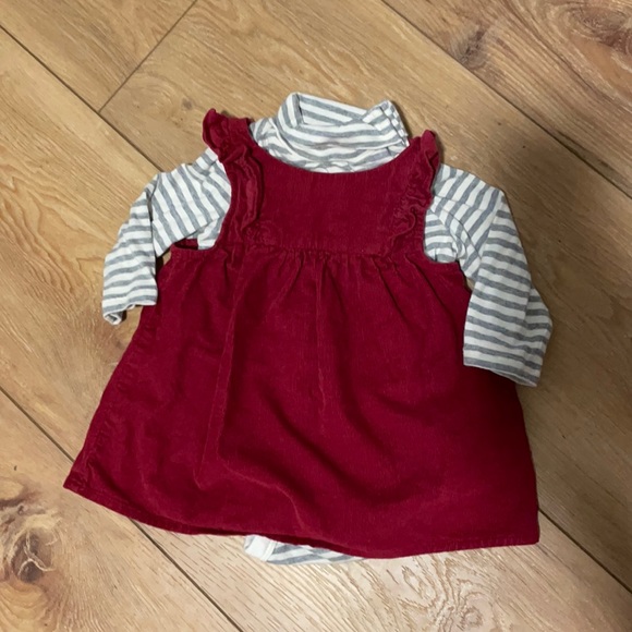 Baby gap girl Corduroy burgundy dress with long sleeve onesie - Picture 1 of 3
